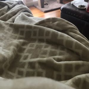 Meet your Posher, Gwen